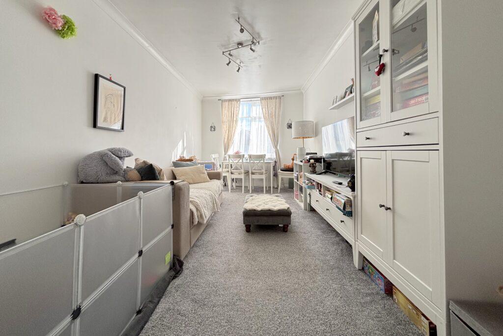 Apartment in Talbot Village, Ensbury Park, Bournemouth - View 5