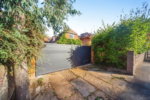 4 bedroom bungalow for sale, Burgess Road, Southampton, Hampshire, SO16