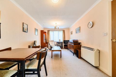 undefined, Windsor Close, Northwood