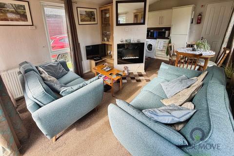 2 bedroom detached house for sale, Park Road, Swadlincote DE12