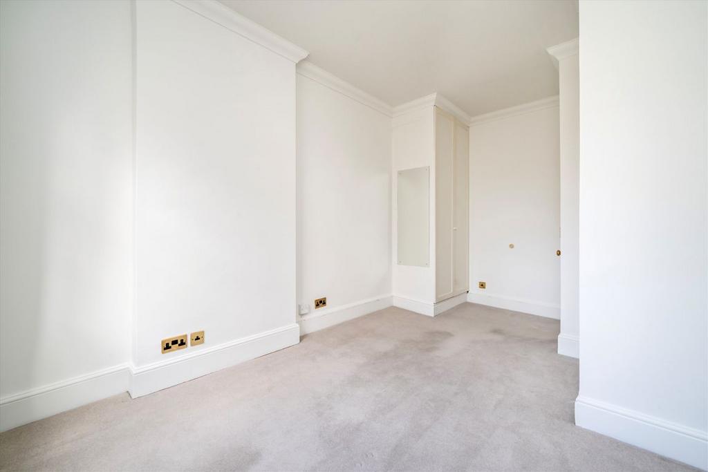 Apartment in London - View 4