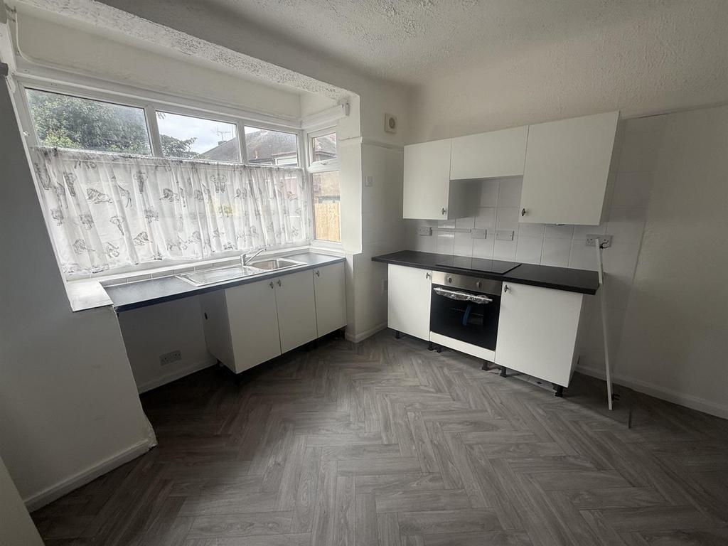 Apartment in Birkenhead - View 5