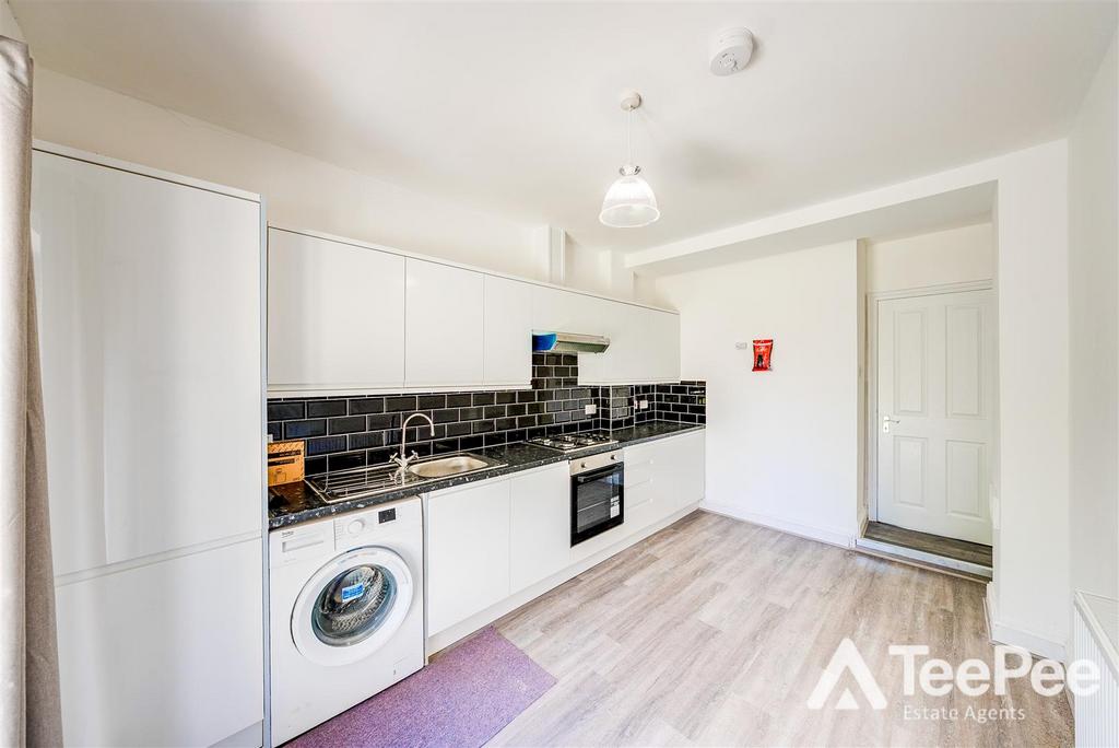 Apartment in London - View 3
