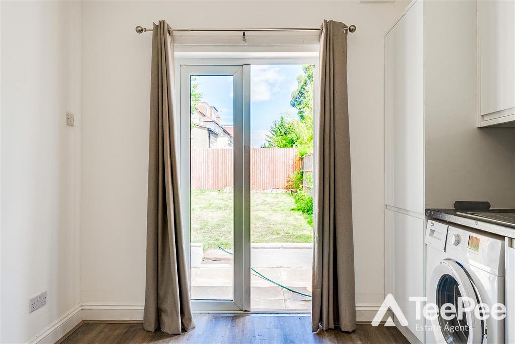 Apartment in London - View 5
