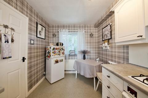 2 bedroom end of terrace house for sale, Putney Gardens, Chadwell Heath, Romford, RM6