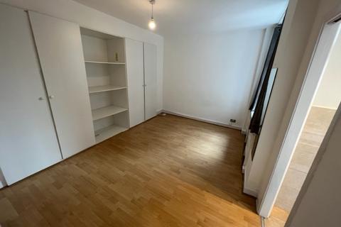 Studio to rent, Abercorn Place, London NW8