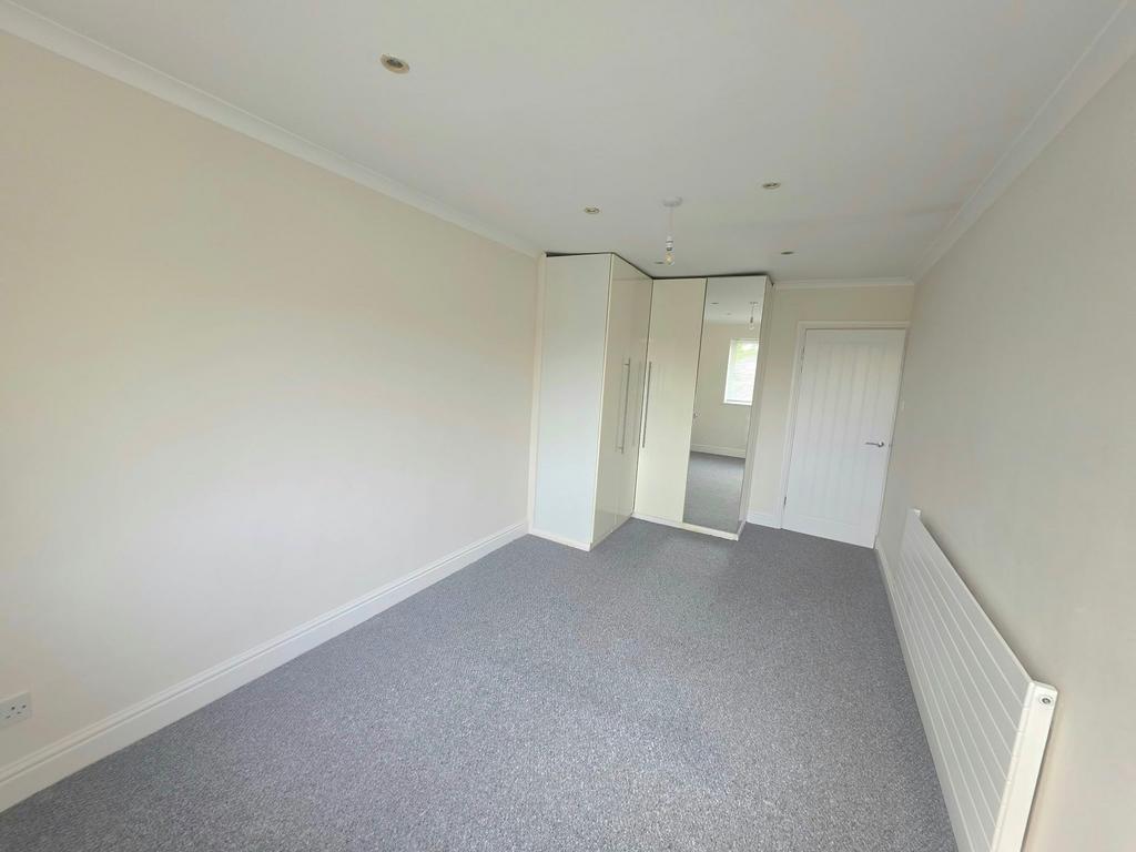 Apartment in Cardiff - View 3