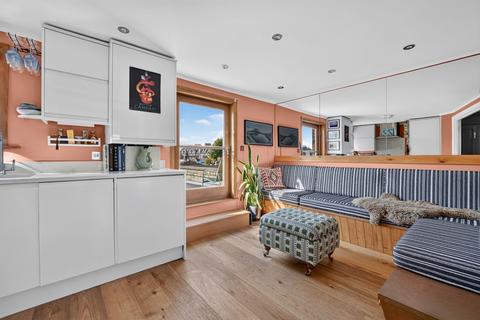 2 bedroom flat for sale, Stroud Green Road, Finsbury Park, N4