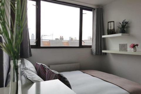 4 bedroom flat to rent, Crondall Street