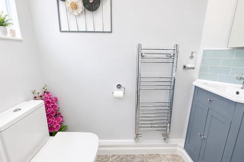 3 bedroom semi-detached house for sale, Samoa Way, Eastbourne