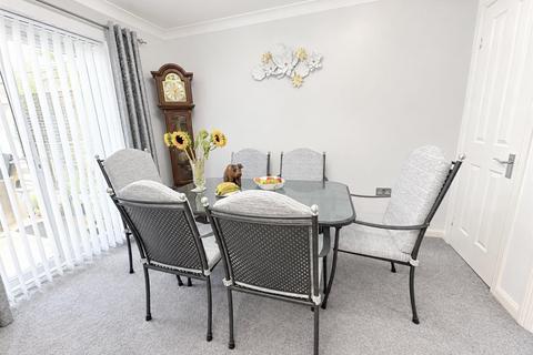 3 bedroom semi-detached house for sale, Samoa Way, Eastbourne