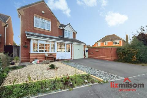 4 bedroom detached house for sale, De Ruthyn Close, Swadlincote DE12