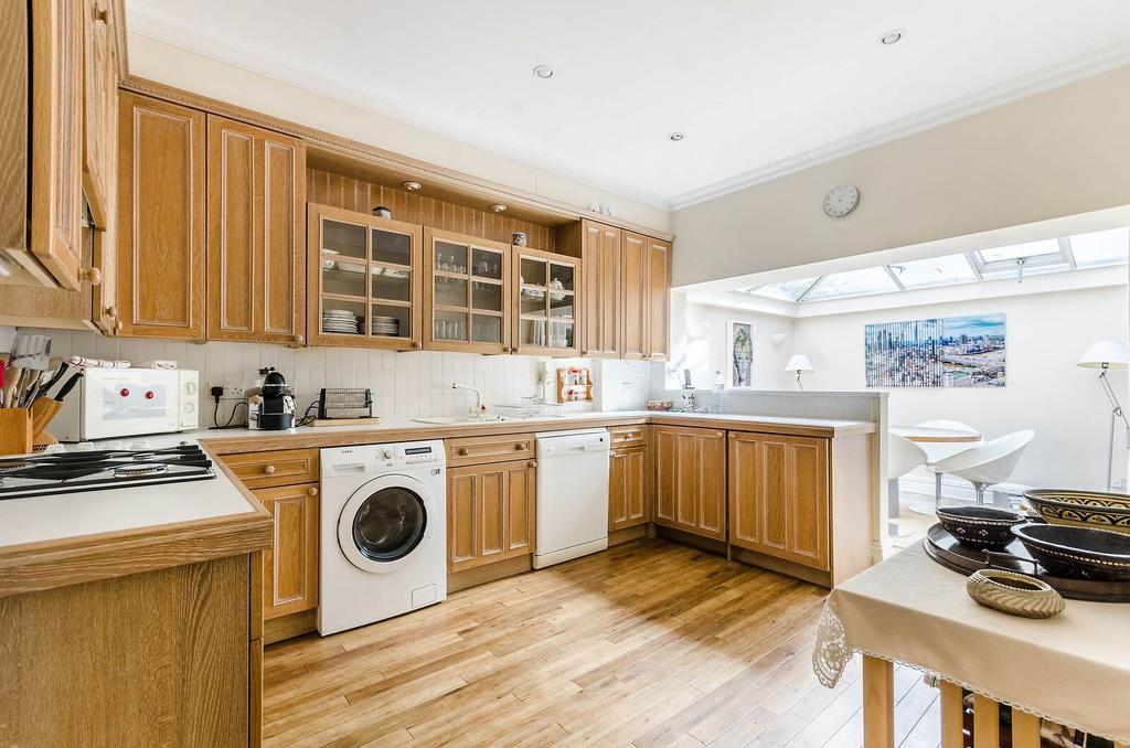 Apartment in London - View 3