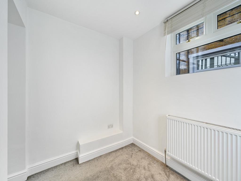 Apartment in London - More