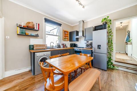 1 bedroom flat for sale, Grosvenor Road, London W7