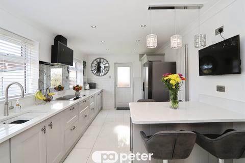5 bedroom detached house for sale, The Hollies, Quakers Yard, Treharris