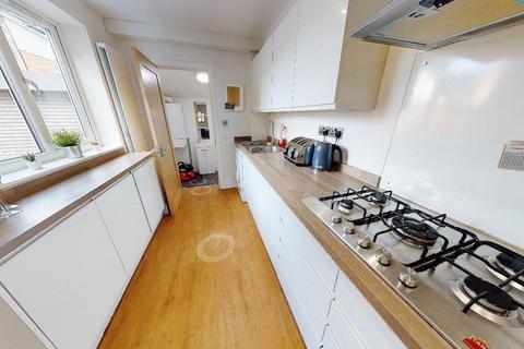 1 bedroom in a house share to rent, Lace Street, Nottingham NG7