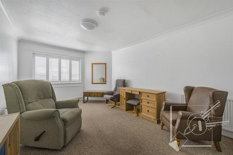 1 bedroom retirement property for sale, St James Oaks, Trafalgar Road, Gravesend