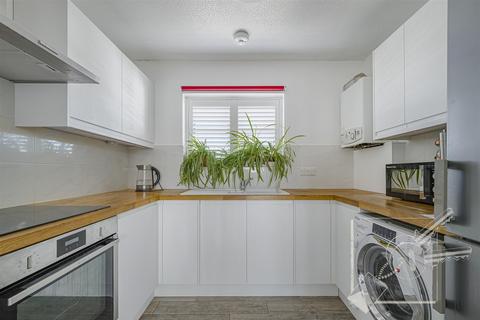 1 bedroom retirement property for sale, St James Oaks, Trafalgar Road, Gravesend