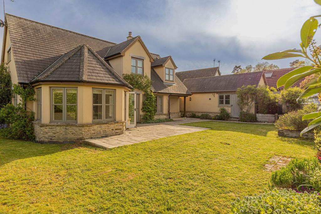 House in Great Somerford, Wiltshire - View 2
