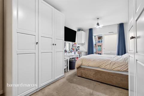 2 bedroom flat for sale, Royal Engineers Way, London