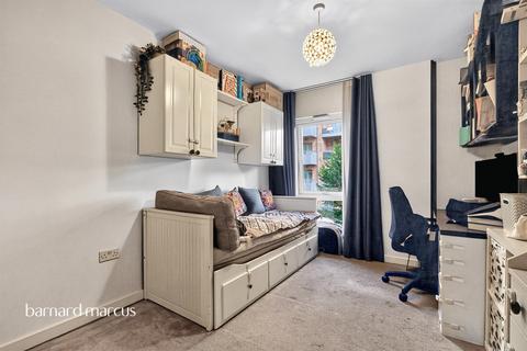 2 bedroom flat for sale, Royal Engineers Way, London