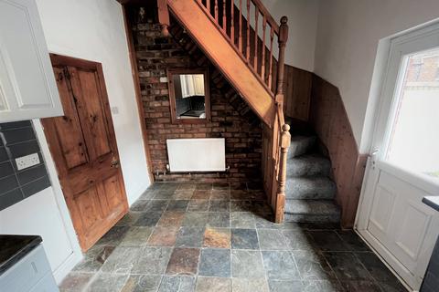 2 bedroom terraced house to rent, Flett Street, Preston PR2