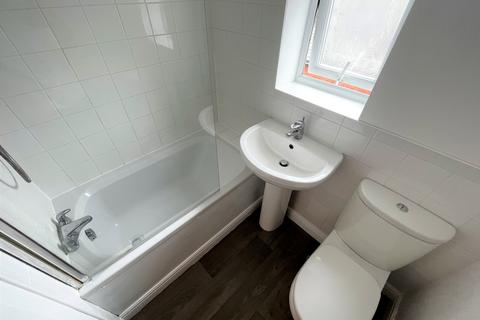 2 bedroom terraced house to rent, Flett Street, Preston PR2