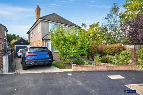 4 bedroom detached house for sale, Nelwyn Avenue, Emerson Park, Hornchurch, RM11