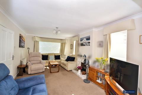 4 bedroom detached house for sale, Nelwyn Avenue, Emerson Park, Hornchurch, RM11
