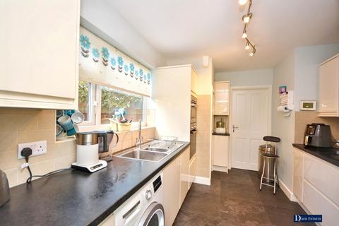 4 bedroom detached house for sale, Nelwyn Avenue, Emerson Park, Hornchurch, RM11