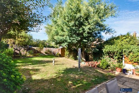 4 bedroom detached house for sale, Nelwyn Avenue, Emerson Park, Hornchurch, RM11