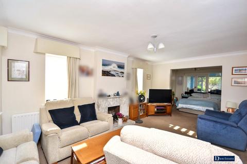 4 bedroom detached house for sale, Nelwyn Avenue, Emerson Park, Hornchurch, RM11