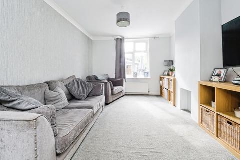 3 bedroom terraced house for sale, Spinney Gardens, Dagenham, RM9