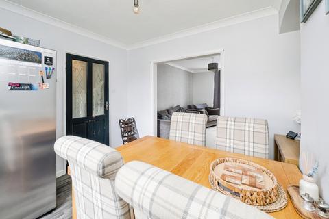 3 bedroom terraced house for sale, Spinney Gardens, Dagenham, RM9