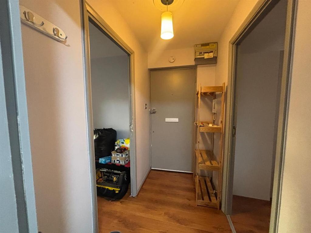 Apartment in Grays - View 5