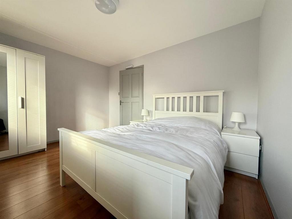 Apartment in Grays - More
