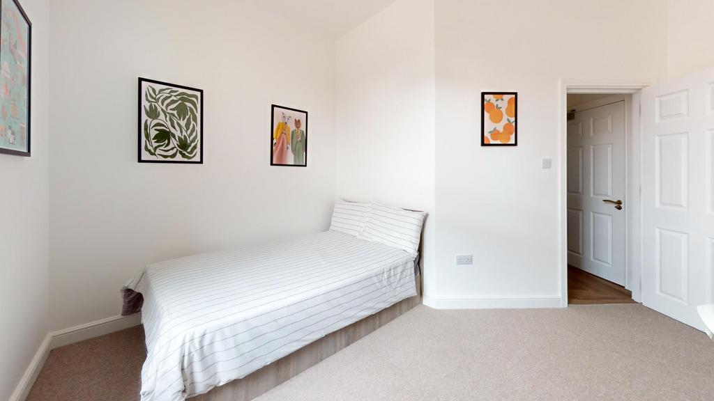 House in Nottingham, Old Lenton, The Park - View 3