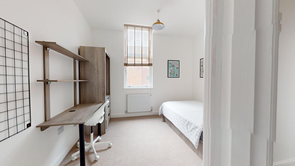 House in Nottingham - View 2
