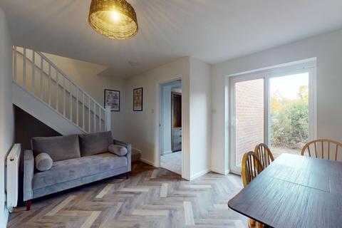 4 bedroom house to rent, Heron Drive, Nottingham NG7