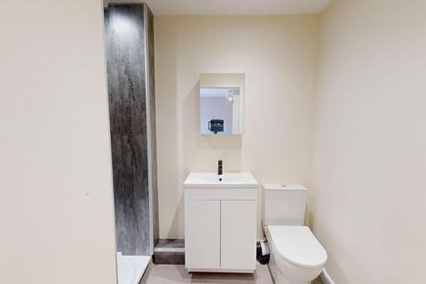 4 bedroom house to rent, Heron Drive, Nottingham NG7
