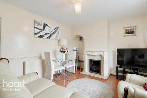 3 bedroom terraced house for sale, Rowney Gardens, Dagenham