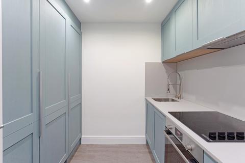 1 bedroom flat to rent, Fleet Street London EC4A