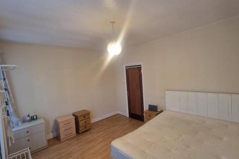 undefined, Shrewsbury Road, London E7