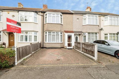 2 bedroom terraced house for sale, Harwood Avenue, HORNCHURCH, Essex, RM11