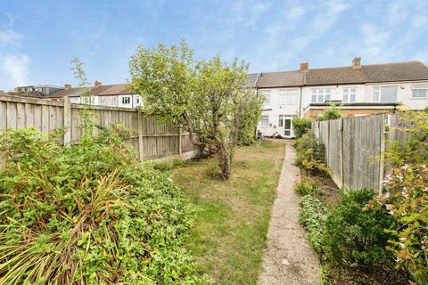 2 bedroom terraced house for sale, Harwood Avenue, HORNCHURCH, Essex, RM11