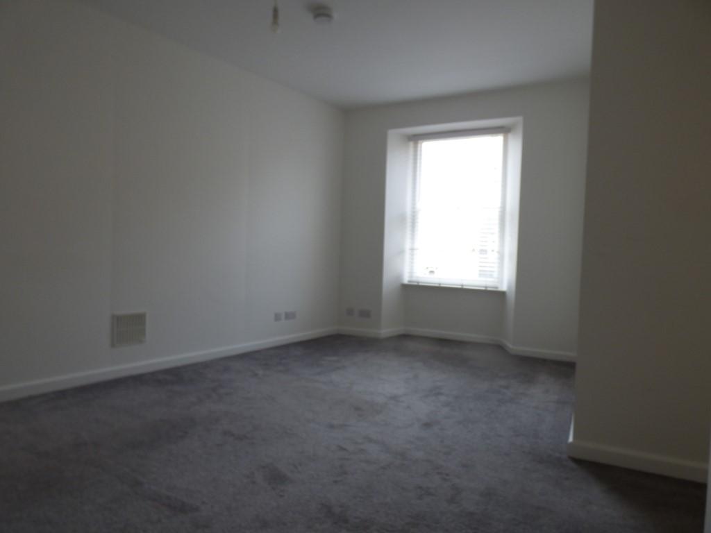 House in 4 East Hill - View 5