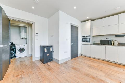 Studio for sale, Crown Hill, Croydon, CR0