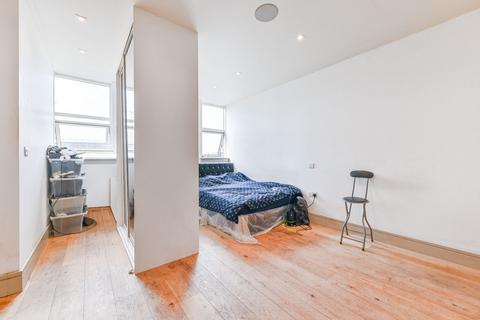 Studio for sale, Crown Hill, Croydon, CR0