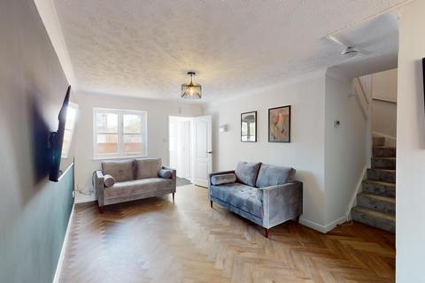 4 bedroom house to rent, Heron Drive, Nottingham NG7